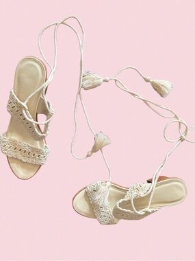 Joie crochet block heels
